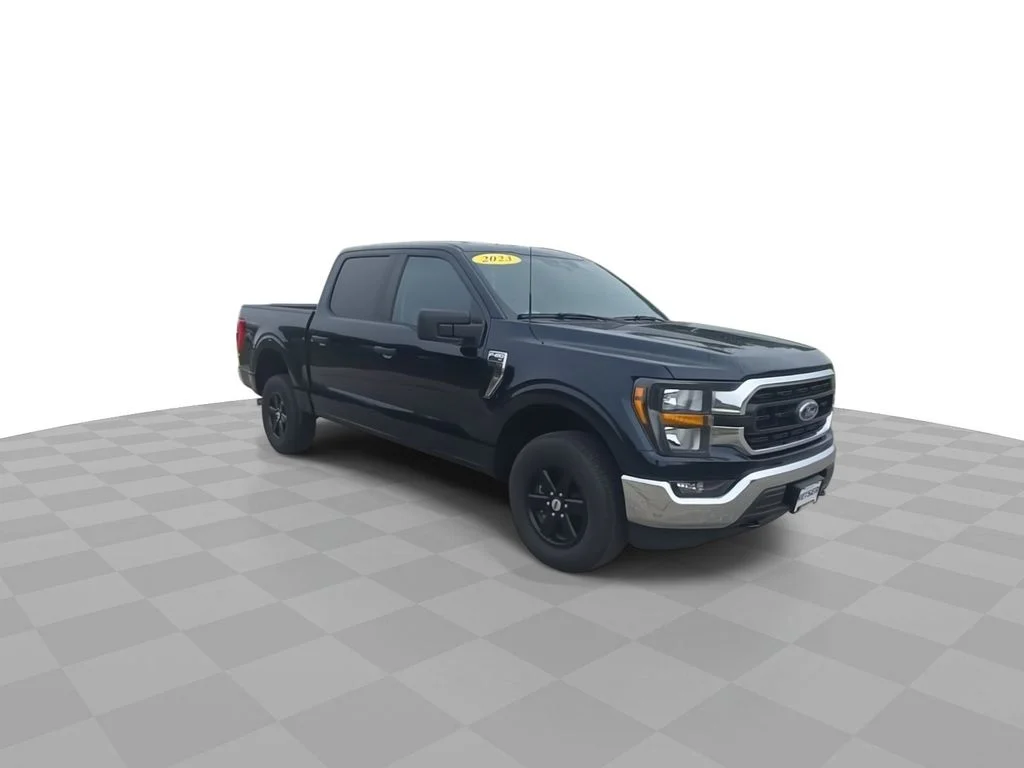 Used 2023 Blue Ford XLT image 2