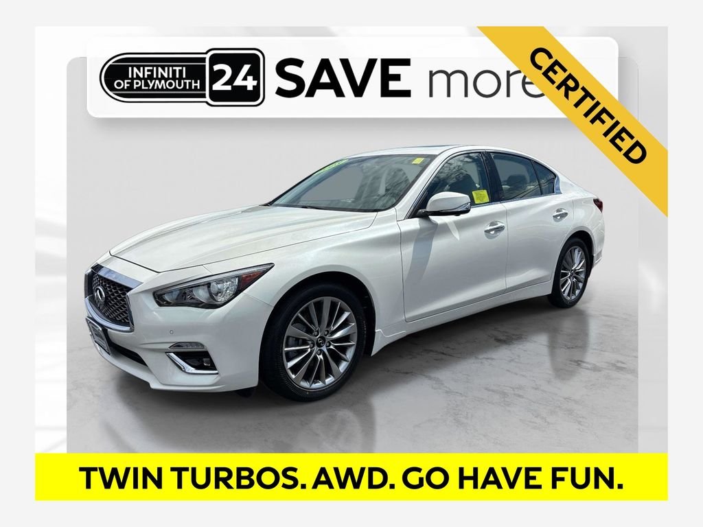 Certified Used 2023 White INFINITI LUXE image 1