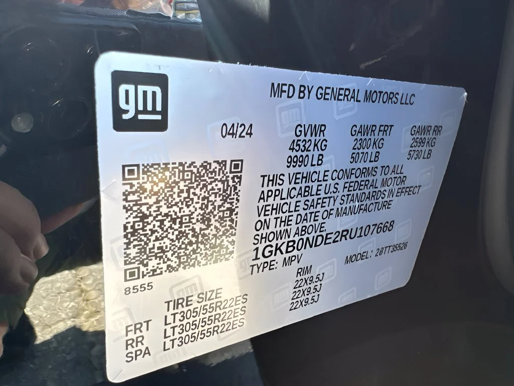 Used 2024 Black GMC 2X image 33