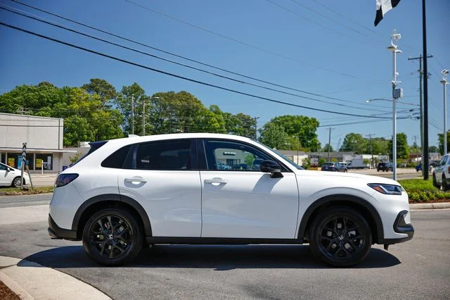Used 2025 White Honda Sport image 9