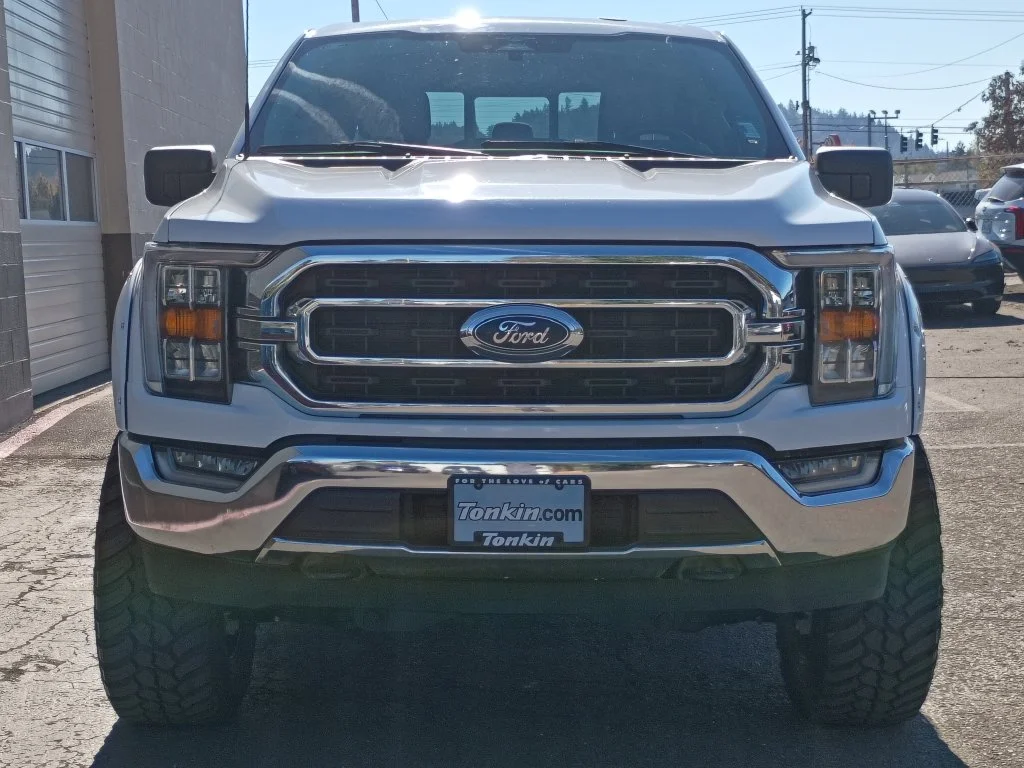 Used 2023 White Ford XL image 13