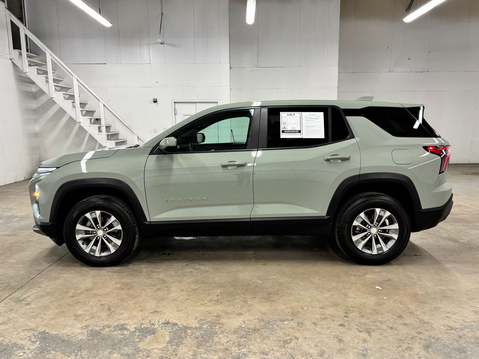 Used 2025 Green Chevrolet LT image 4