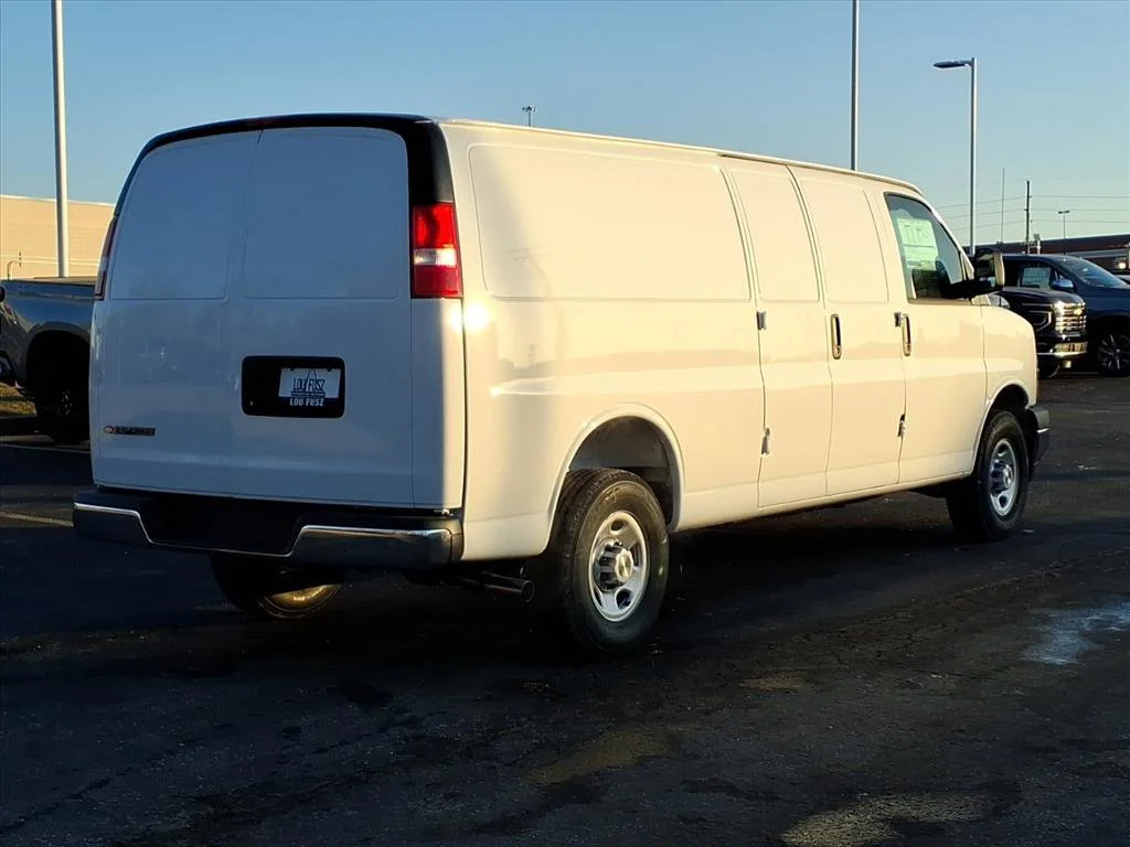 2025 Chevrolet Express Cargo Work Van - Photo 17