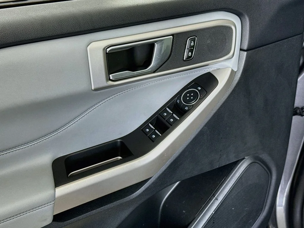 Certified Used 2023 Carbonized Gray Metallic Ford XLT image 21