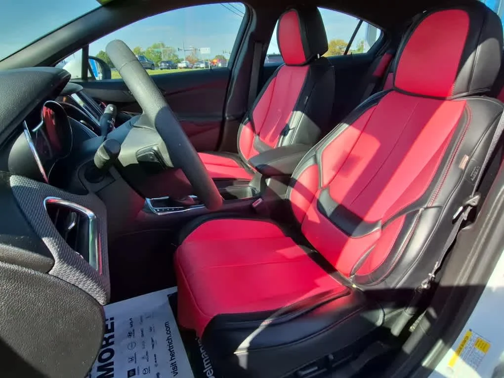 Used 2019 Summit White Chevrolet LT image 10