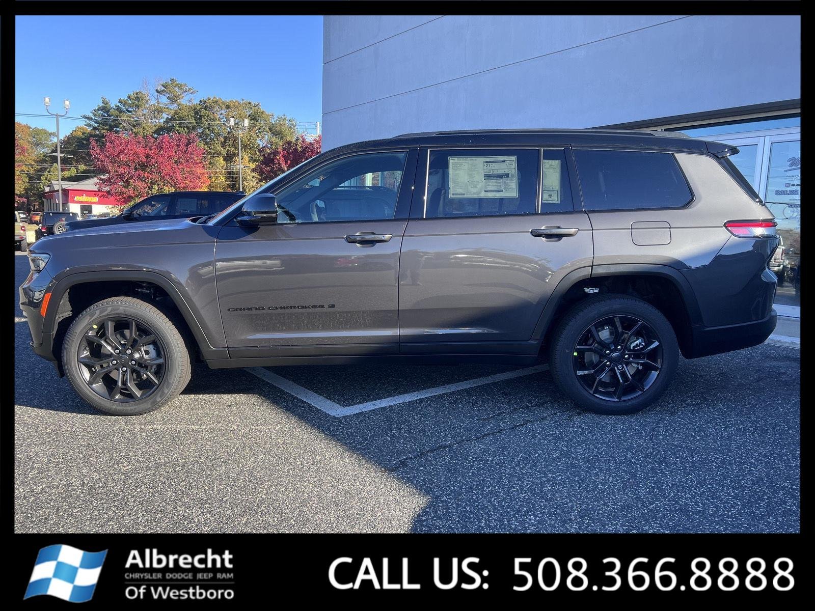 2025 Jeep Grand Cherokee Limited photo 2