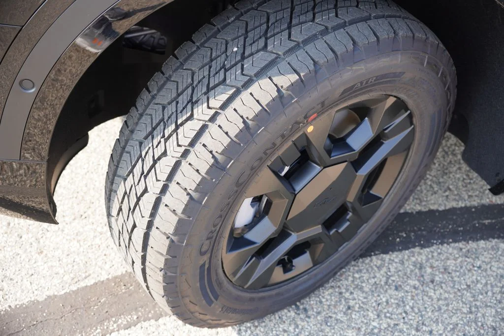 New 2027 Ebony Black Kia X-Pro SX image 9