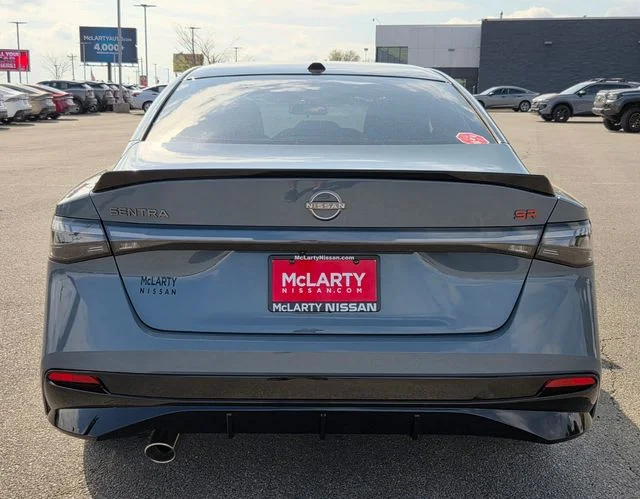 New 2026 Atlantic Gray Metallic / Super Black Two-tone Nissan SR image 7