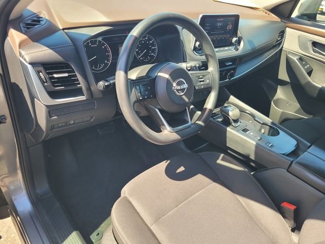 Used 2023 Gray Nissan S image 12