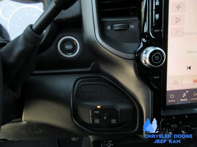 2025 RAM 2500 Tradesman - Photo 12