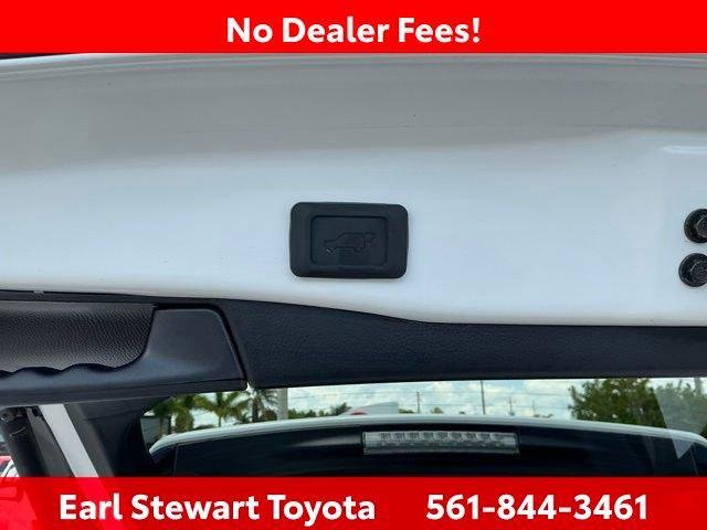 Certified Used 2024 WIND CHILL PEARL Toyota  image 15