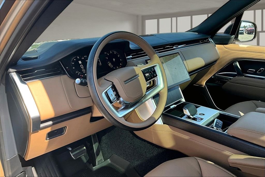 New 2026 Batumi Gold Premium Metallic Land Rover SE image 6