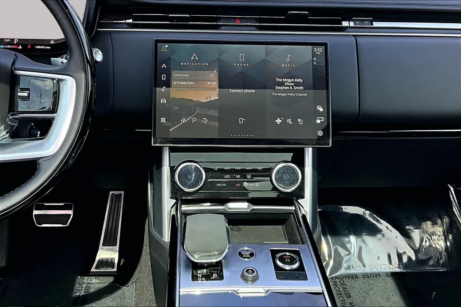 Used 2023 Ligurian Black SV Bespoke Ultra Metallic Sat Land Rover Autobiography image 7