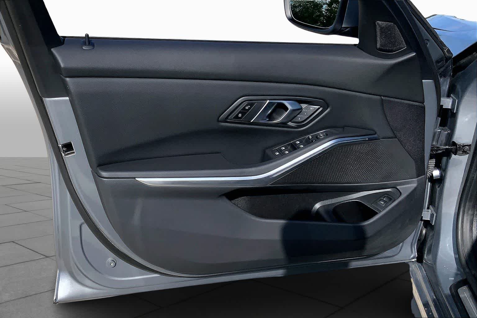 Used 2025 Skyscraper Grey Metallic BMW 330i image 25