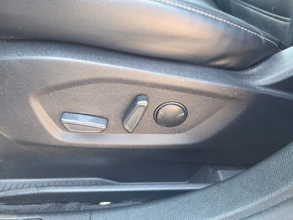 Used 2023 Silver Metallic Ford SEL image 13