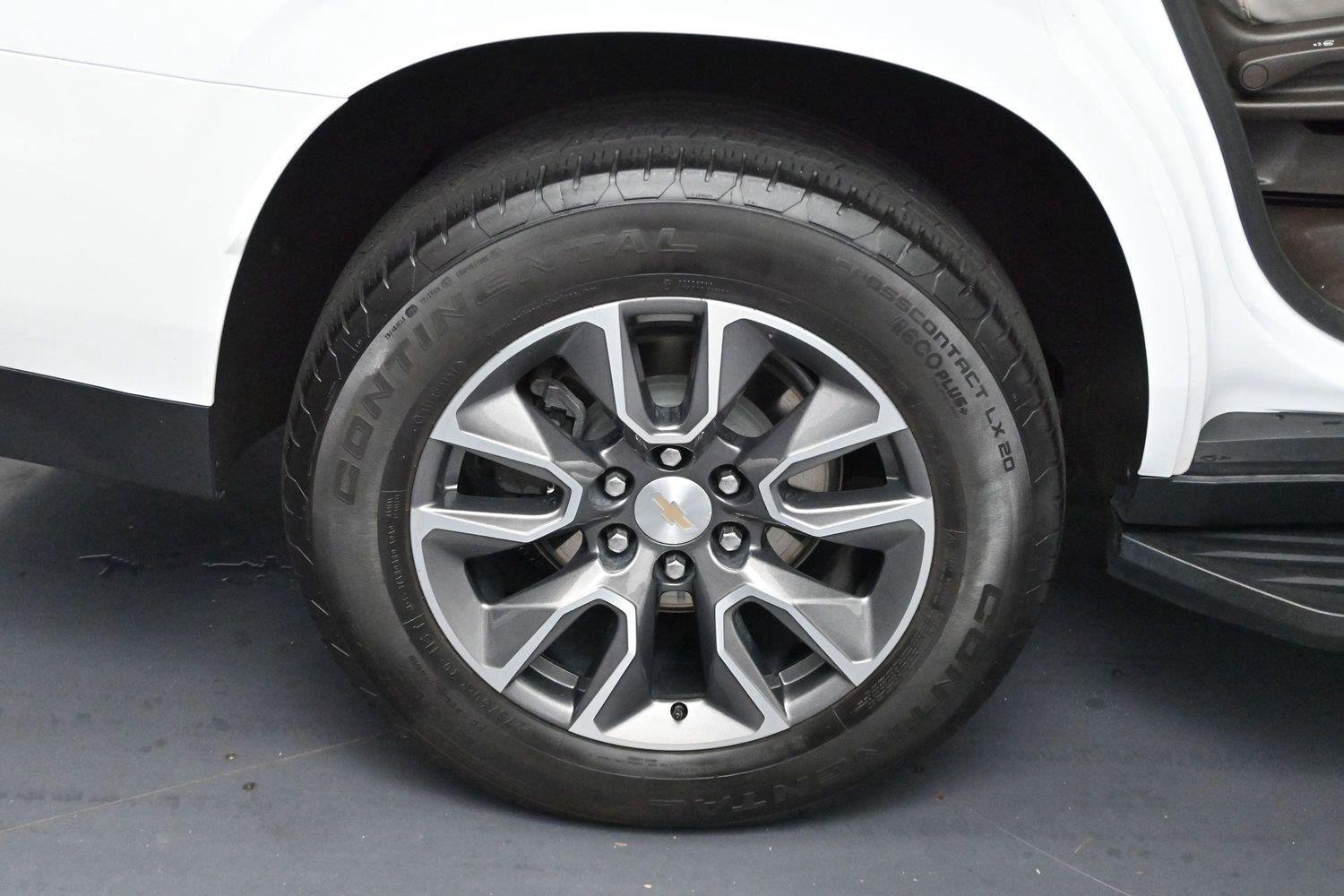 Used 2024 Summit White Chevrolet LT image 36