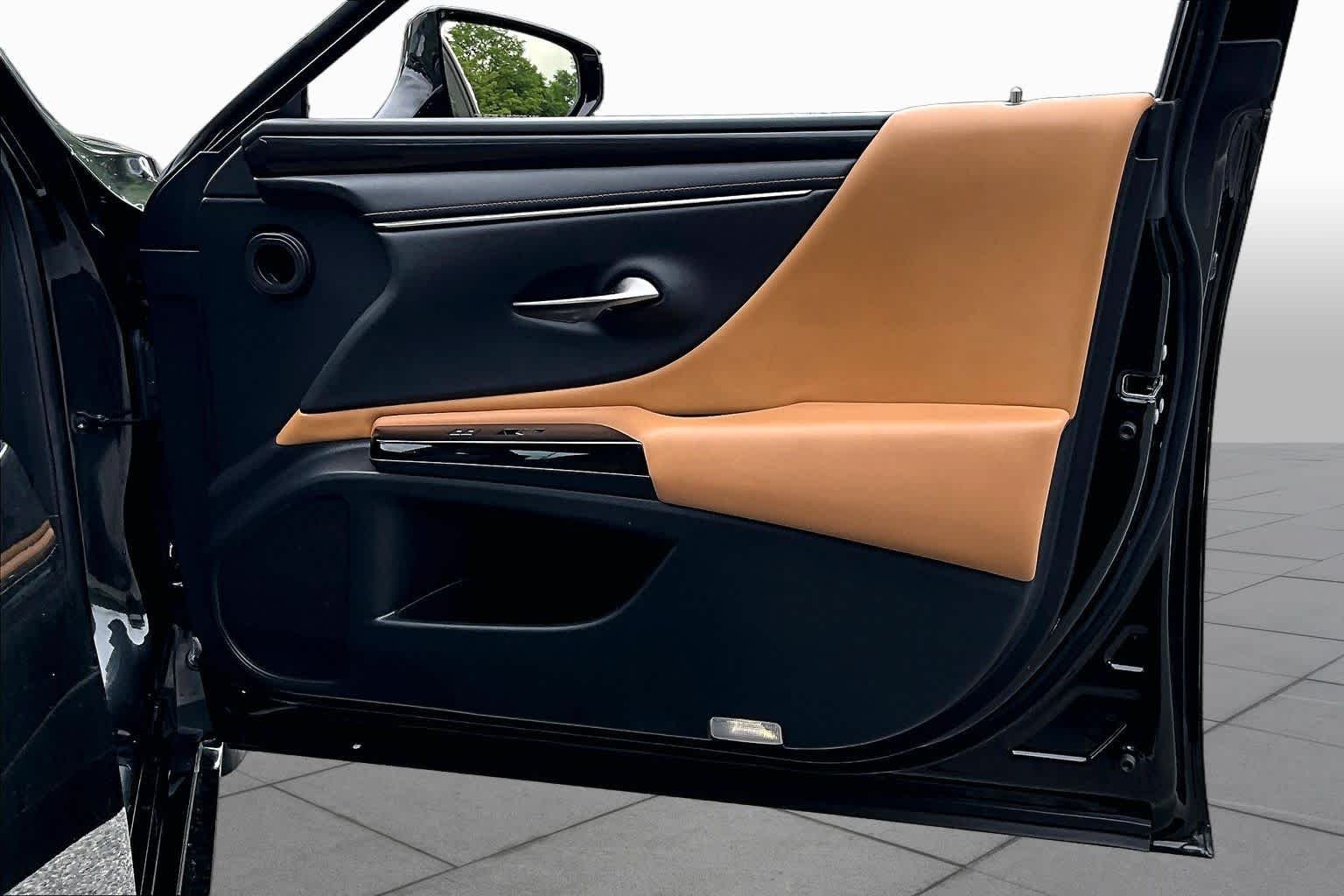 Used 2022 Caviar Lexus  image 23