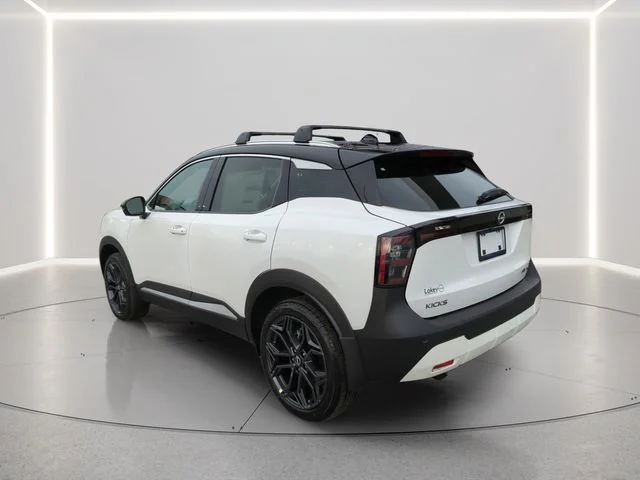 New 2026 Aspen White TriCoat / Super Black Two-tone Nissan SR image 4