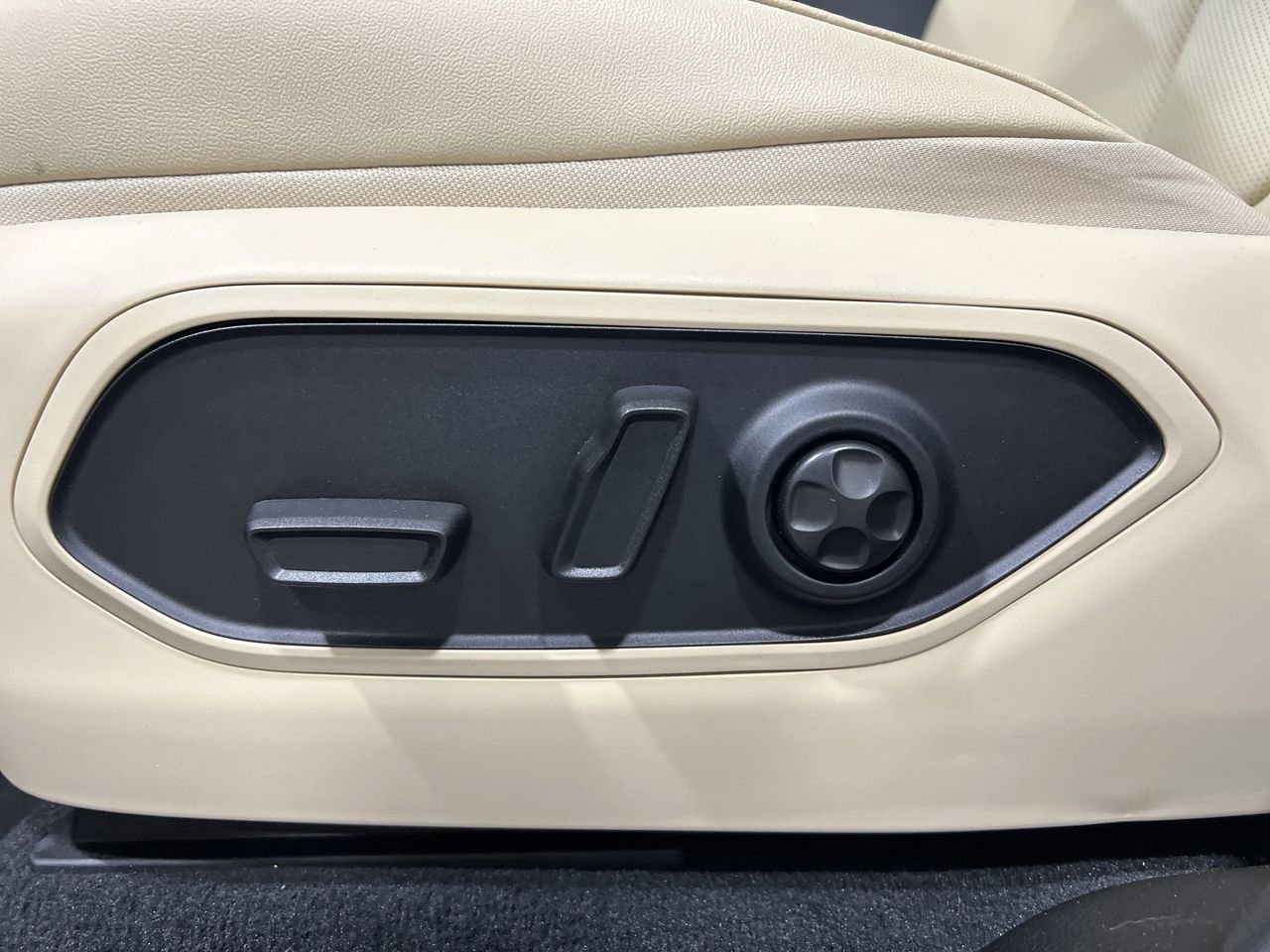 2025 Jeep Grand Cherokee Limited - Photo 24