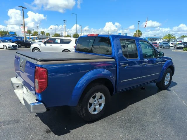 Used 2012 Blue Nissan SV image 6
