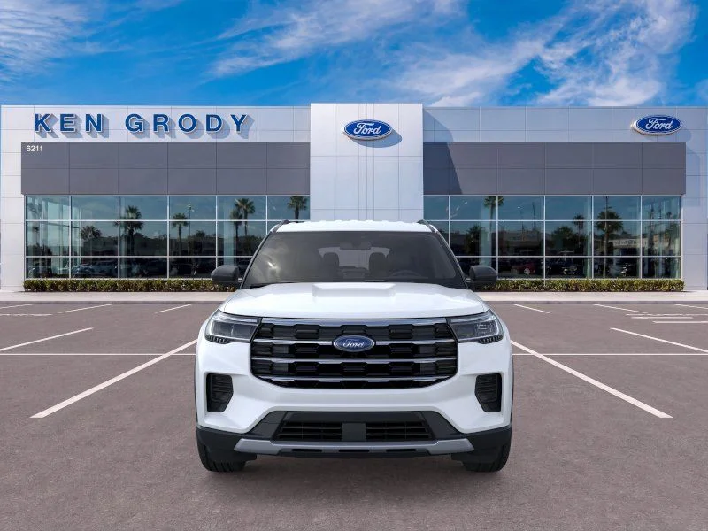 New 2026 Star White Metallic Tri-Coat Ford Active image 7