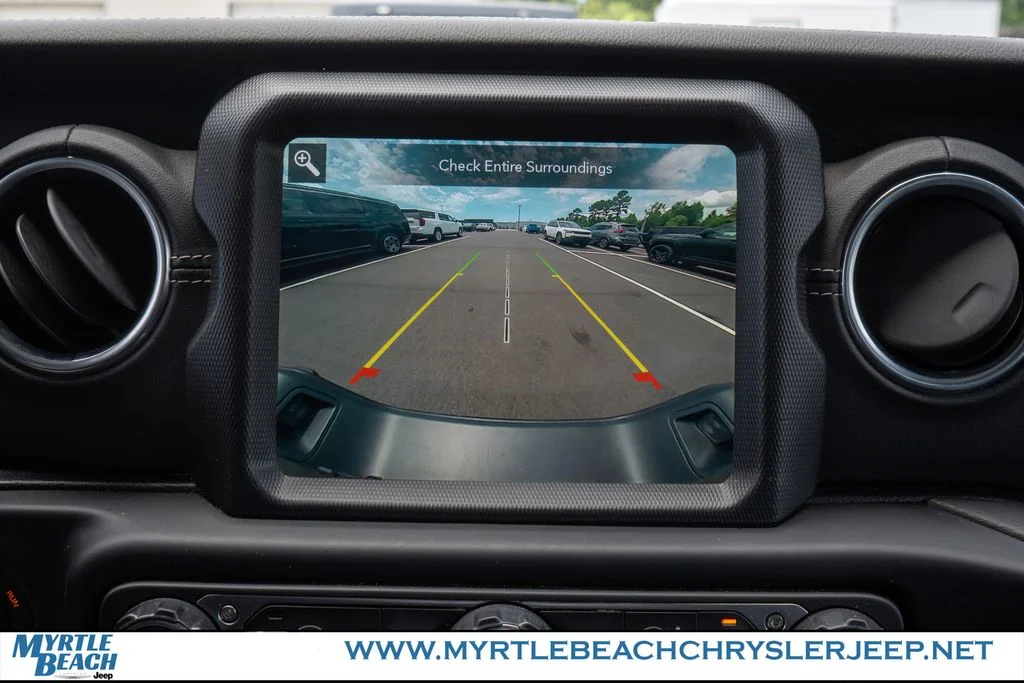 Used 2021 Black Clearcoat Jeep Overland image 21