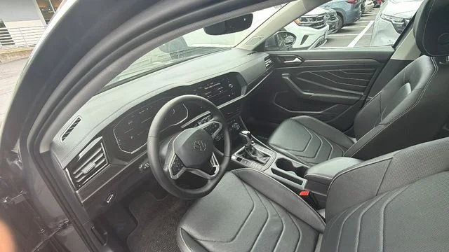 Used 2022 Gray Volkswagen 1.5T SEL image 13