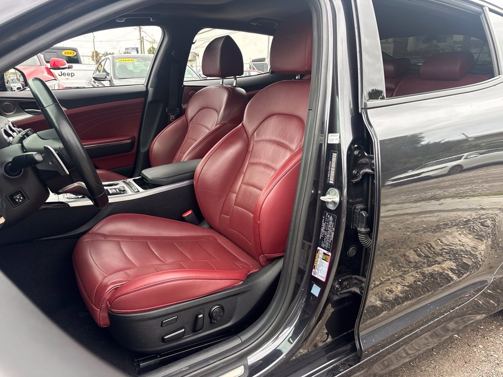 Used 2023  Kia GT2 image 9