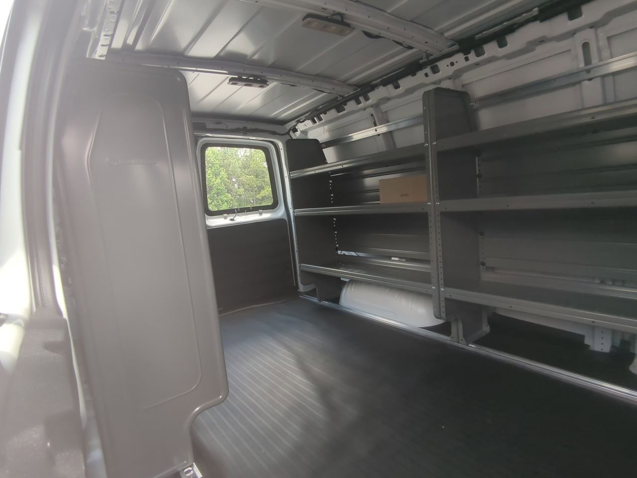2025 Chevrolet Express Cargo Work Van - Photo 23