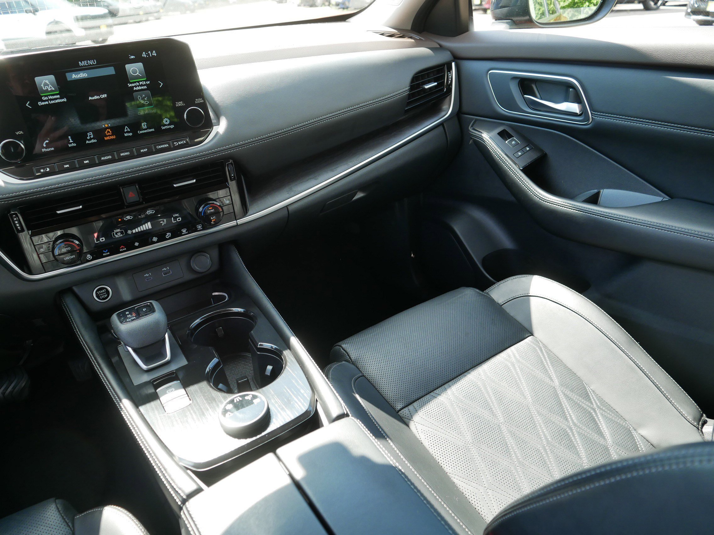 Used 2023 Sunset Drift Chromaflair/Super Black Nissan Platinum image 11