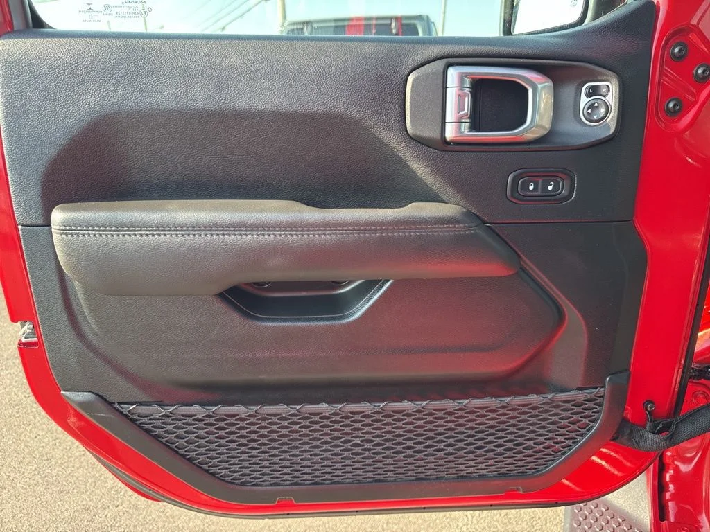 Used 2021 Red Jeep Unlimited Sahara Altitude image 27