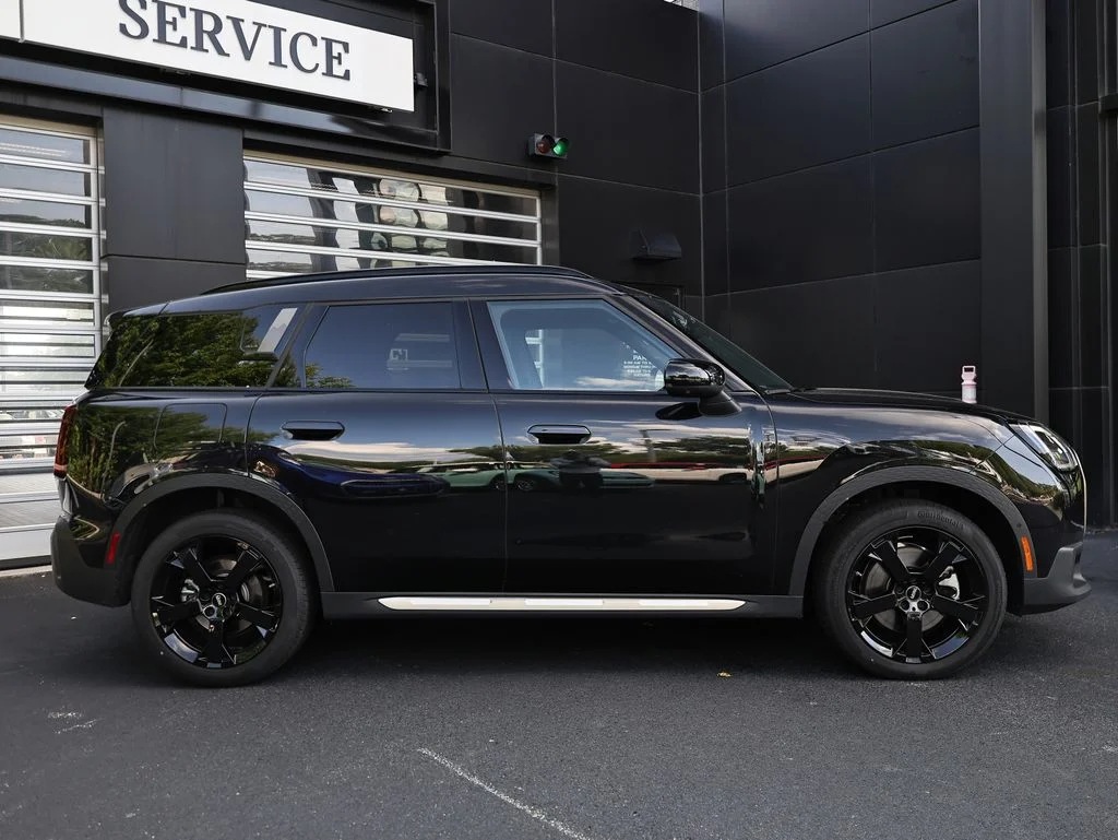 Certified Used 2025 Midnight Black II Metallic MINI Iconic image 4