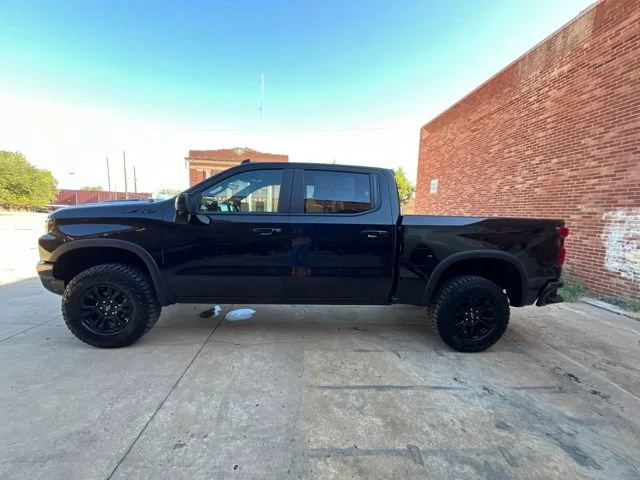 2026 Chevrolet Silverado 1500 ZR2 - Photo 4