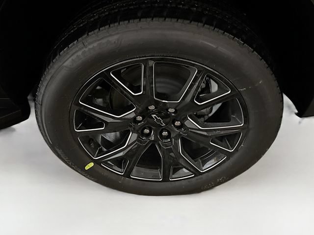 2026 Chevrolet Suburban LT - Photo 33