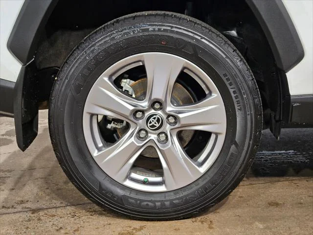 Certified Used 2024 ICE CAP Toyota  image 17