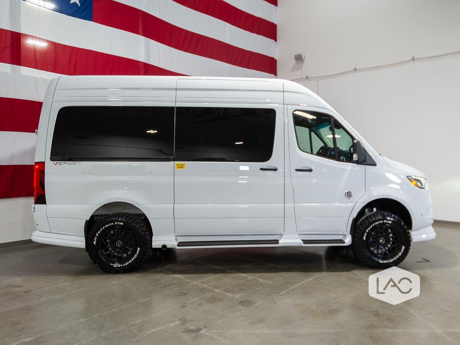 New 2027 Arctic White OGV LUXURY COACH 7-Passenger AWD ADV PKG 1.1 image 4