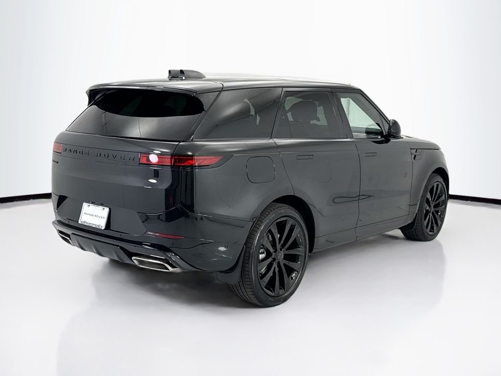 New 2026 Santorini Black Land Rover Dynamic SE image 5