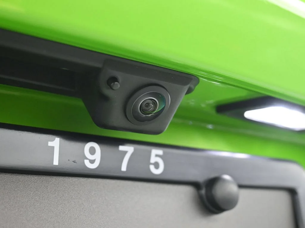 Used 2022 Green Lamborghini  image 23