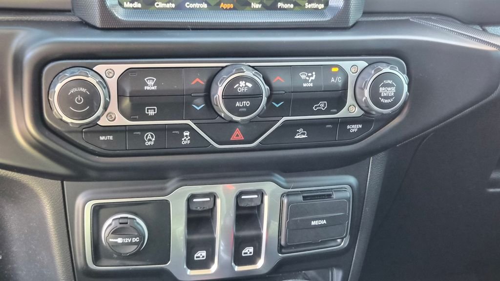 Used 2023 Gray Jeep Sport S image 21