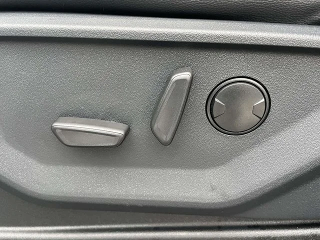 New 2026 Avalanche Ford Lariat image 12