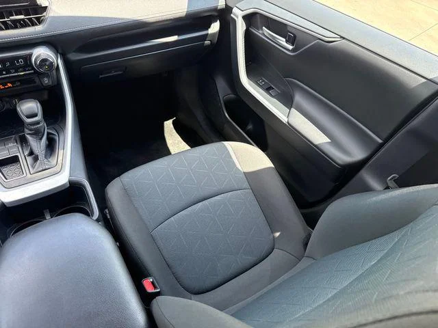 Certified Used 2025 SILVER SKY METALLIC Toyota XLE image 25
