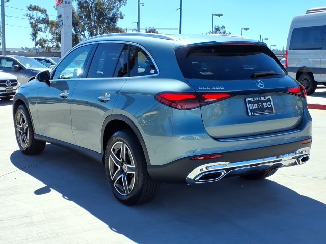 New 2027 Silver Mercedes-Benz GLC 300 image 21