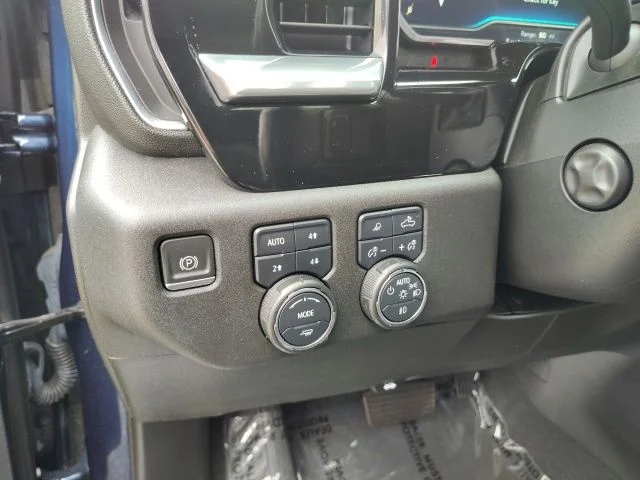 Used 2023 Blue Chevrolet High Country image 13