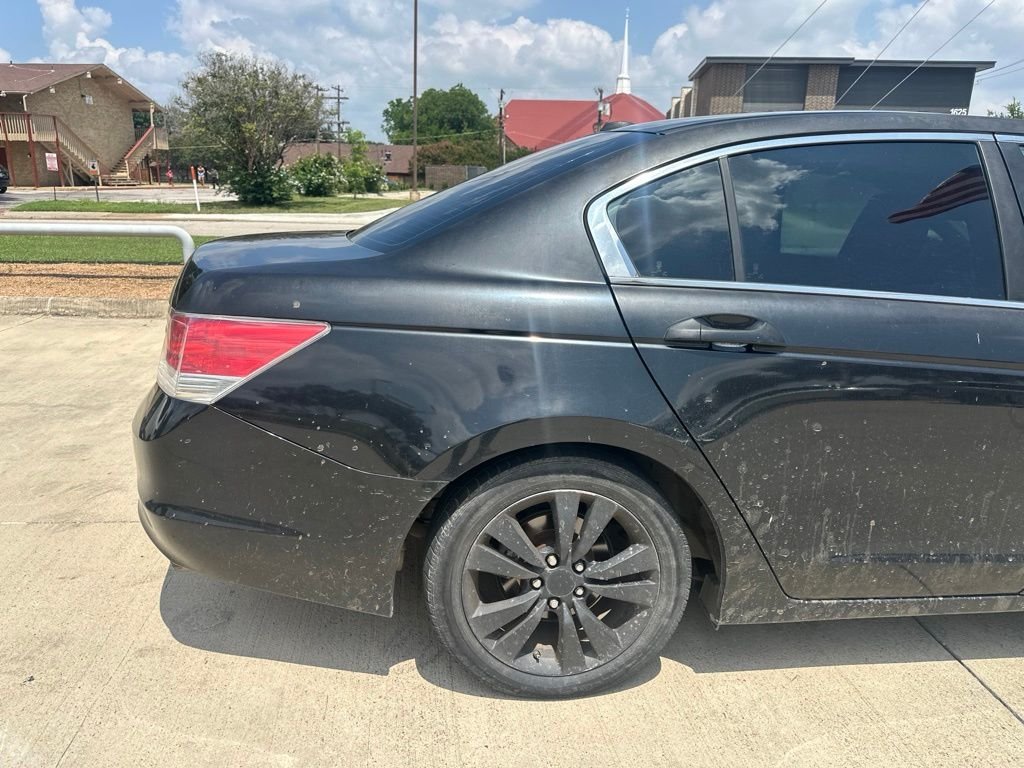 Used 2011 Black Honda EX-L image 6
