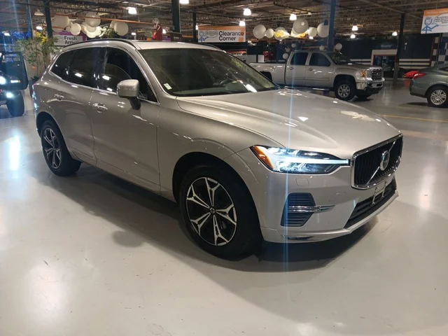 2022 Volvo XC60 B5 Momentum