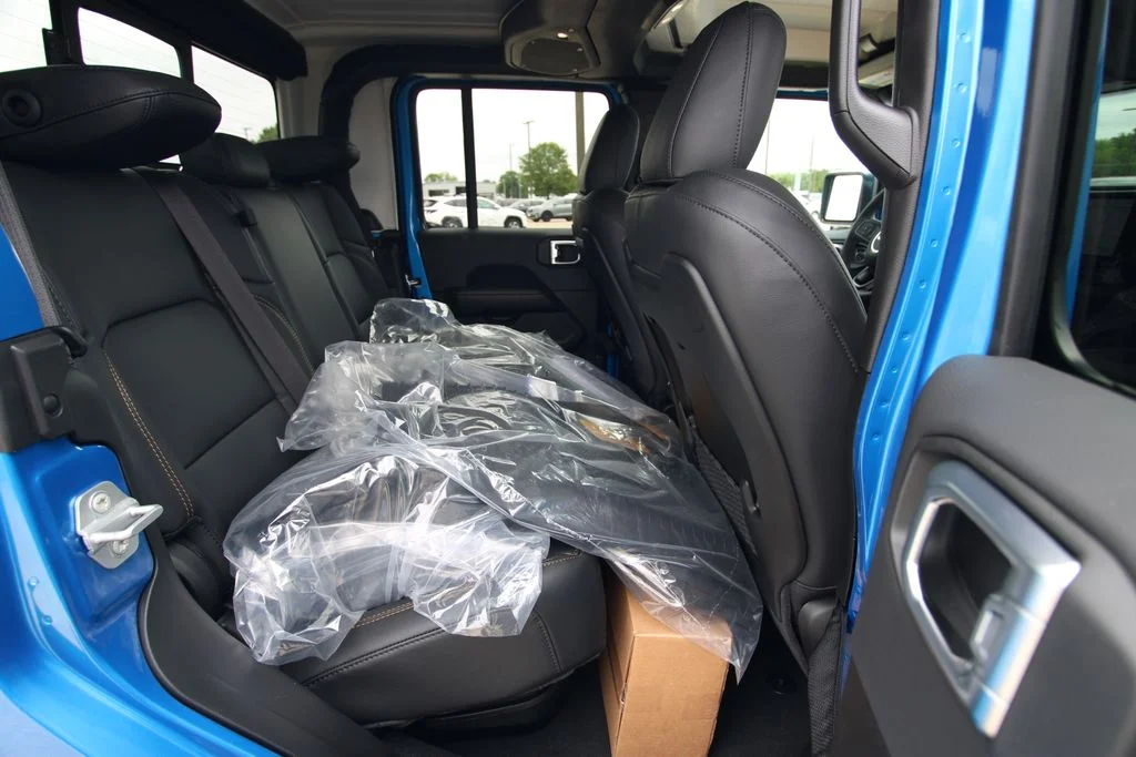 New 2026 Hydro Blue Pearlcoat Jeep Sahara image 9