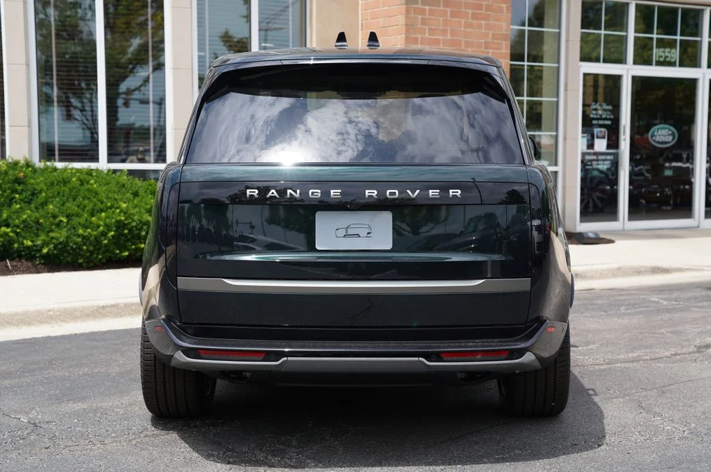 New 2026 British Racing Green Land Rover SE image 5