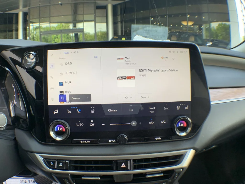 Used 2024 Iridium Lexus Premium+ image 16