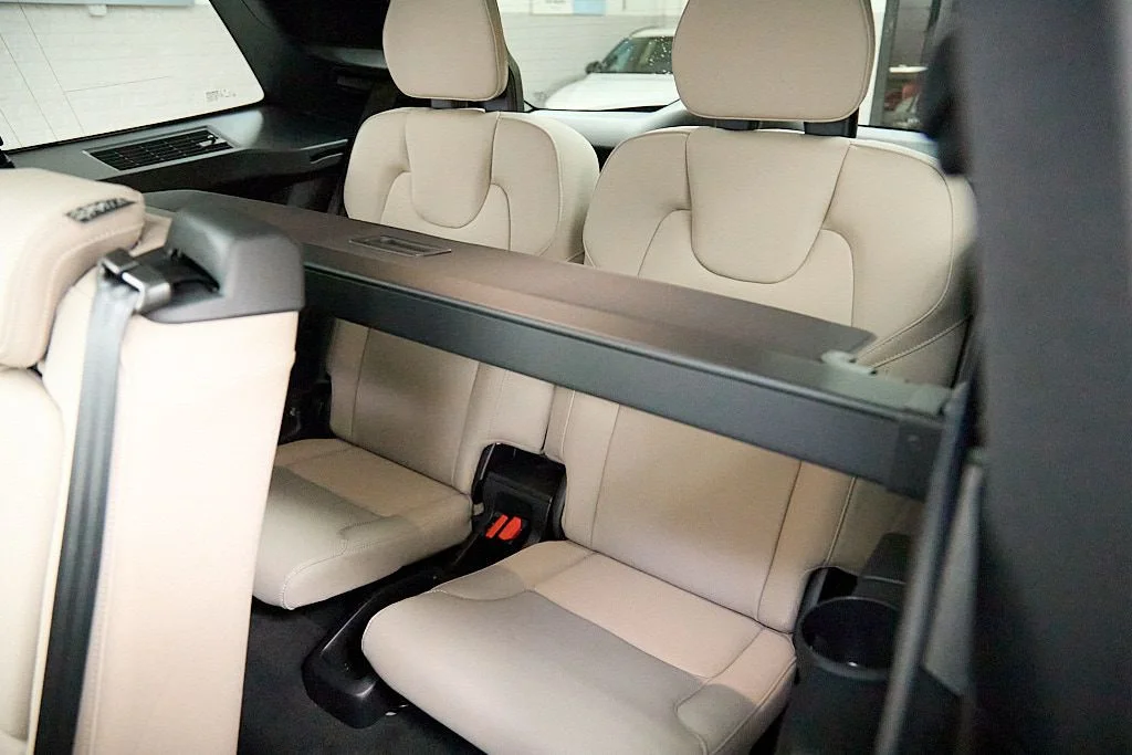 New 2026 Vapour Grey Volvo Plus image 23