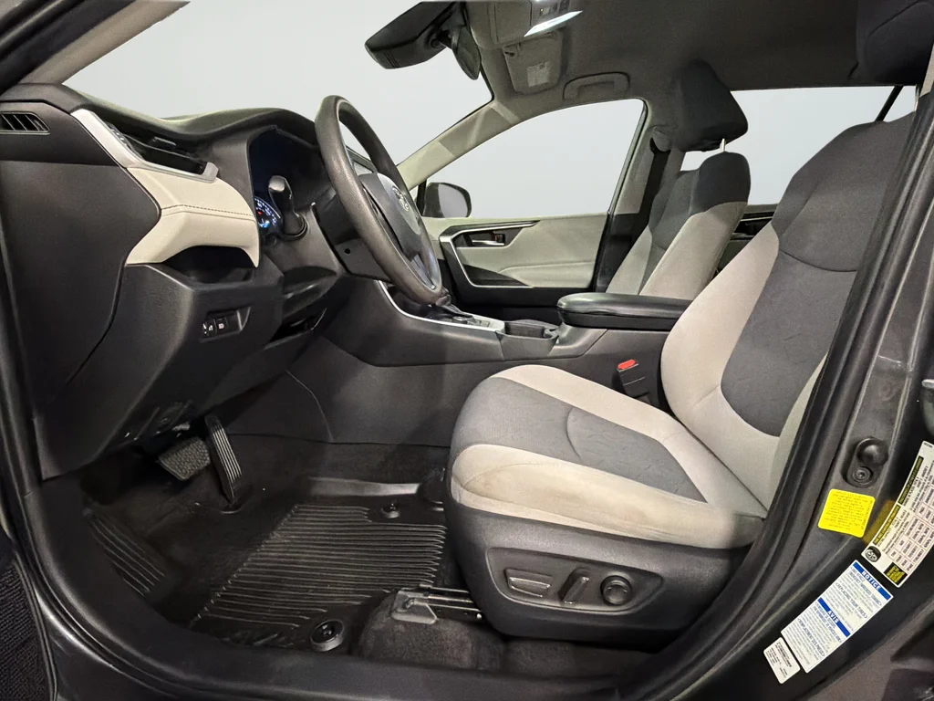 Used 2022 Gray Toyota XLE image 10